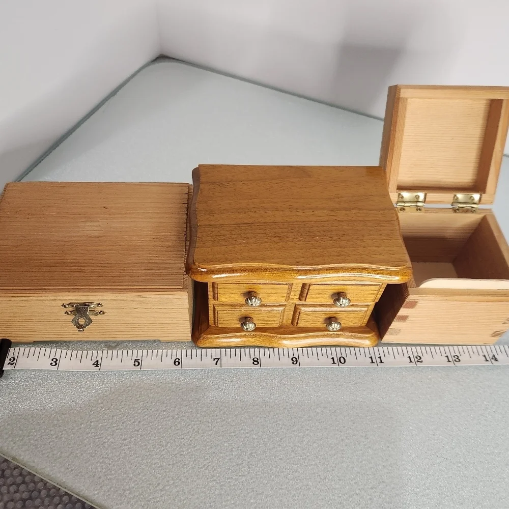 Lot 3 small wooden jewelry boxes velvet lined w drawers raw wood w‎ latch hinged